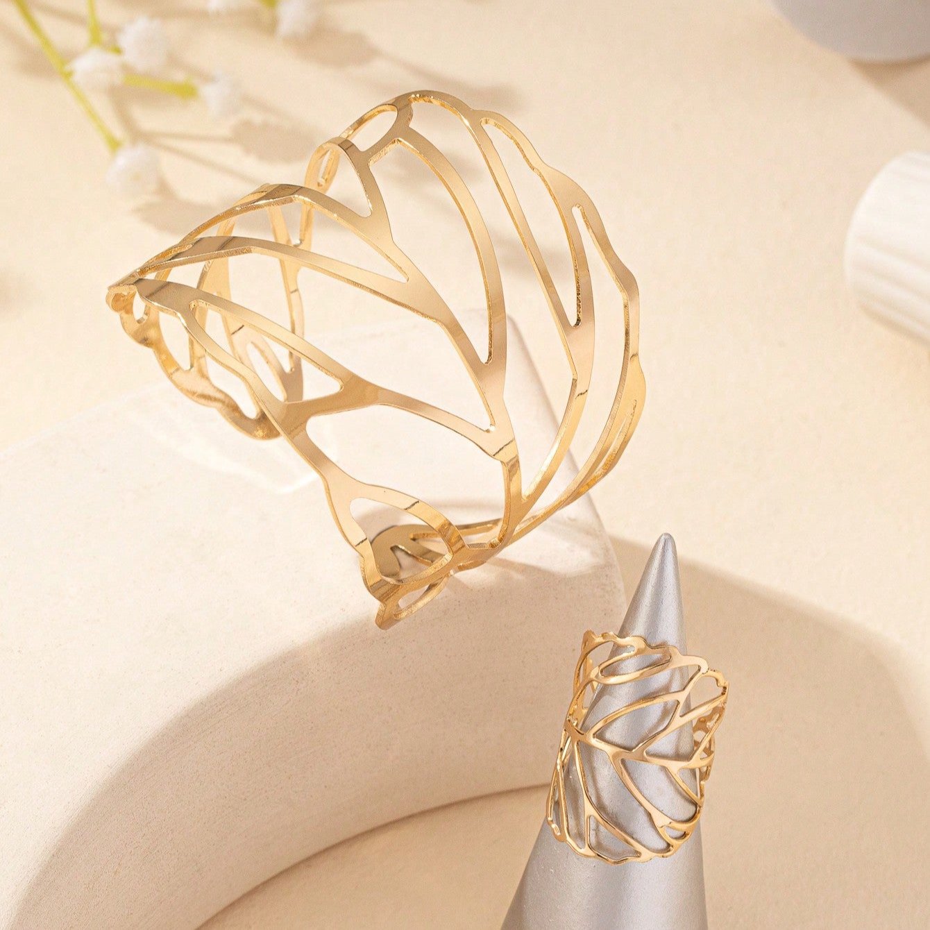 Leaf Jewelry Set – 1 Bracelet and 1 Ring