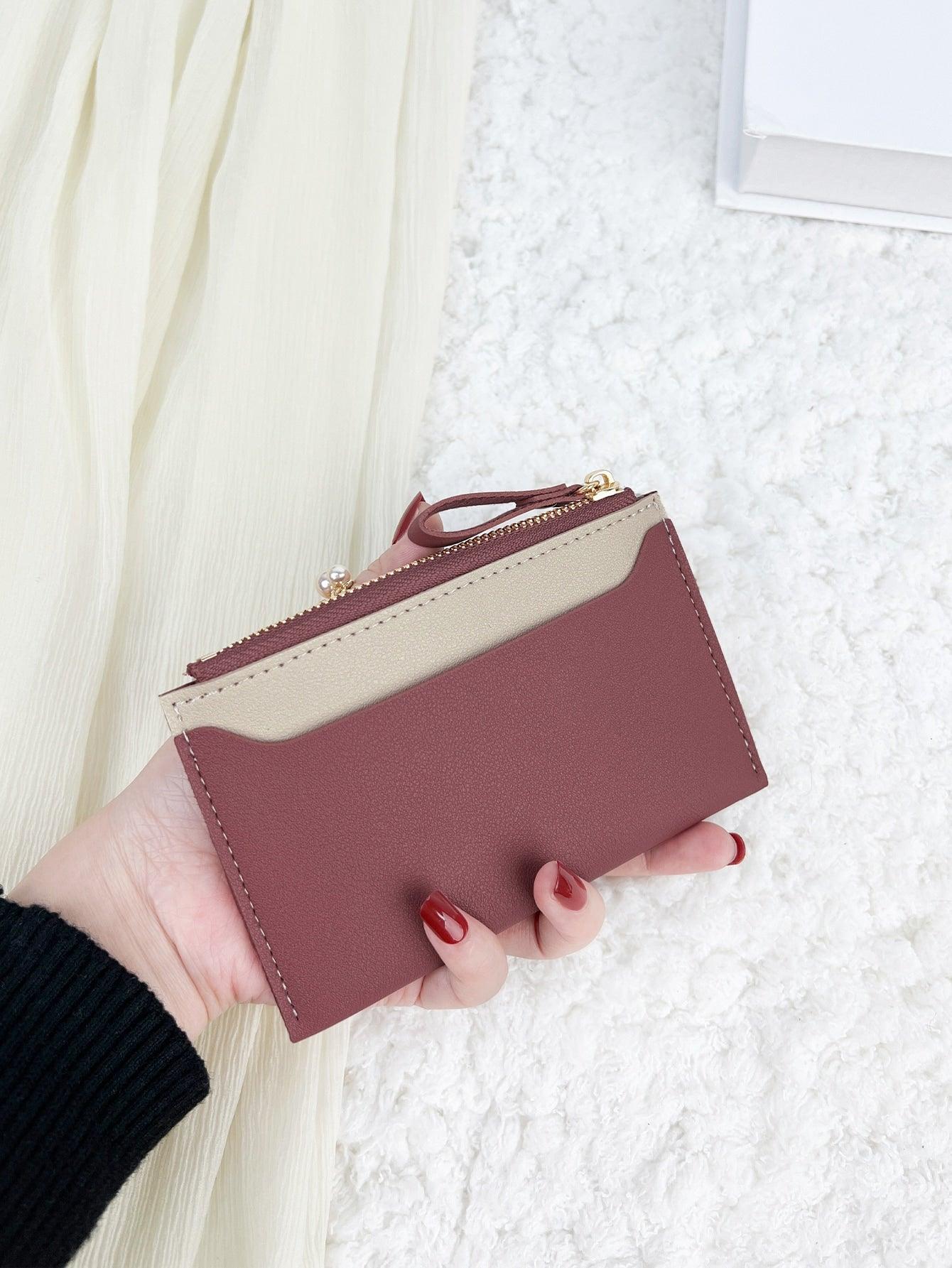 Women’s Basic Wallet with Divider